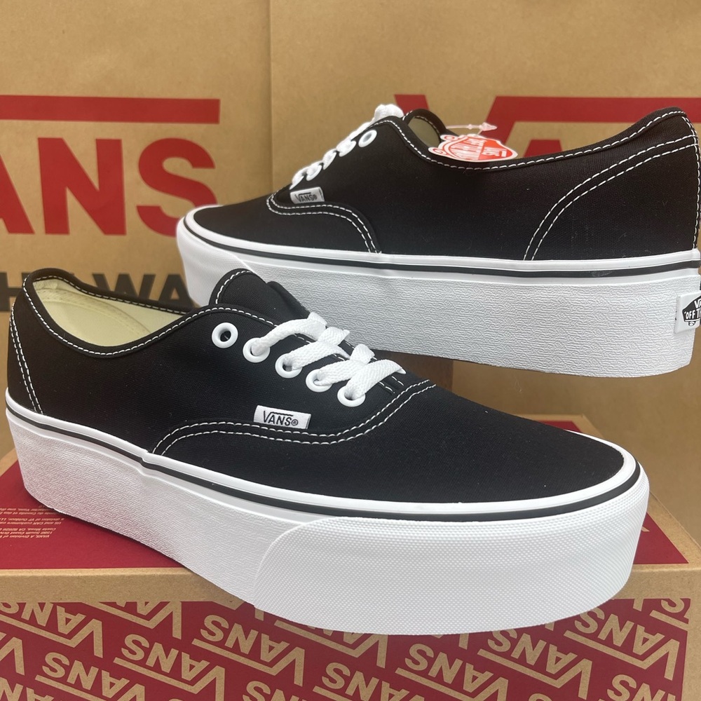 Vans Men’s Authentic Stacked
Canvas Black/True W Platform Sneakers
VN0A5KXXBMX - Picture 7 of 16
